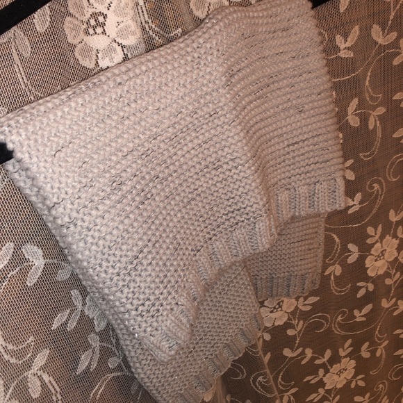 BCBGMAXAZRIA Infinity Woven Scarf - Picture 2 of 3